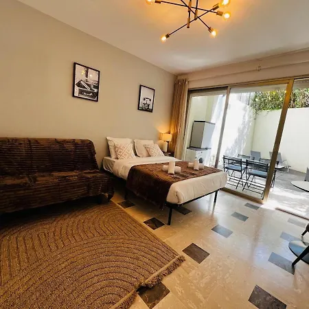 Esterel Large With Terrace *