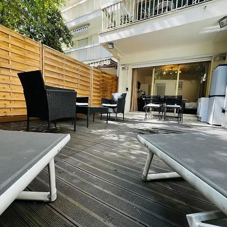 Esterel Large With Terrace *